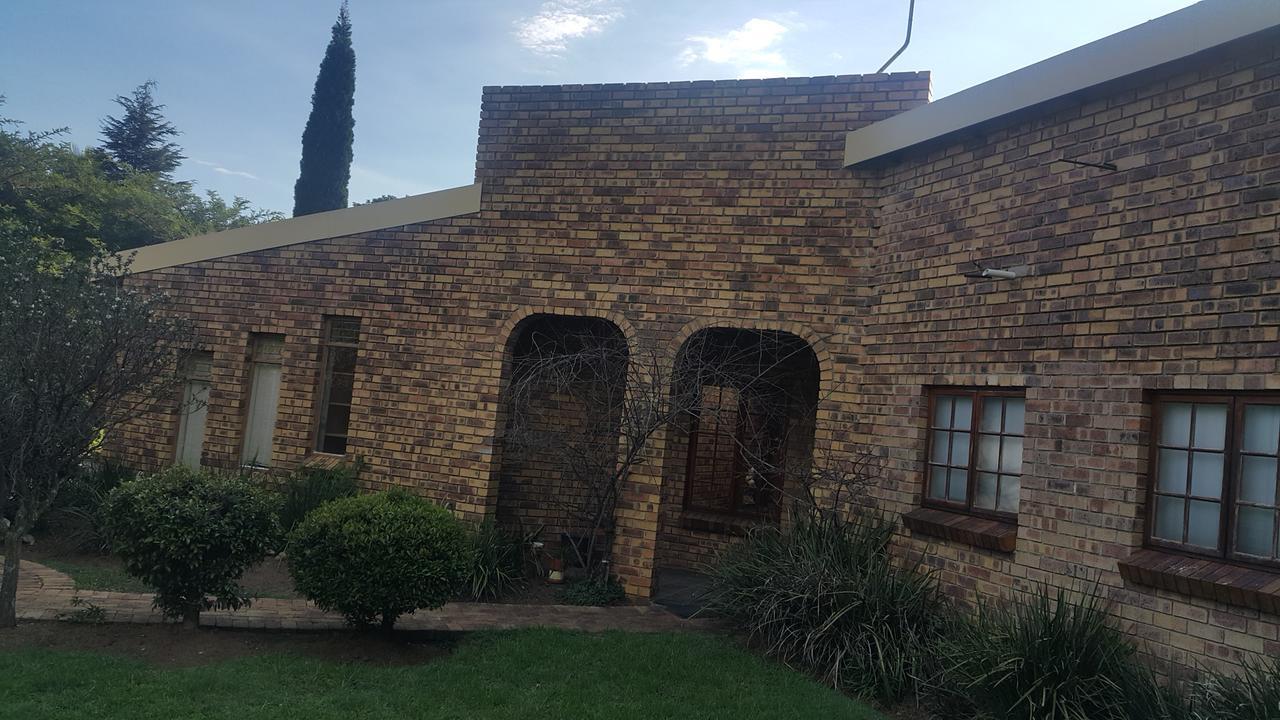 Albatross B&B Benoni Exterior photo