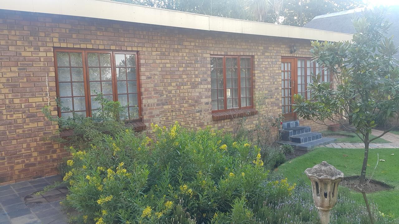 Albatross B&B Benoni Exterior photo
